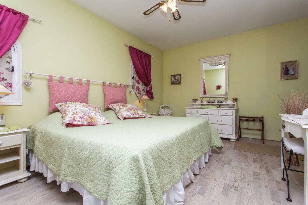 Mas Du Roc Bed & Breakfast Γκρας Εξωτερικό φωτογραφία