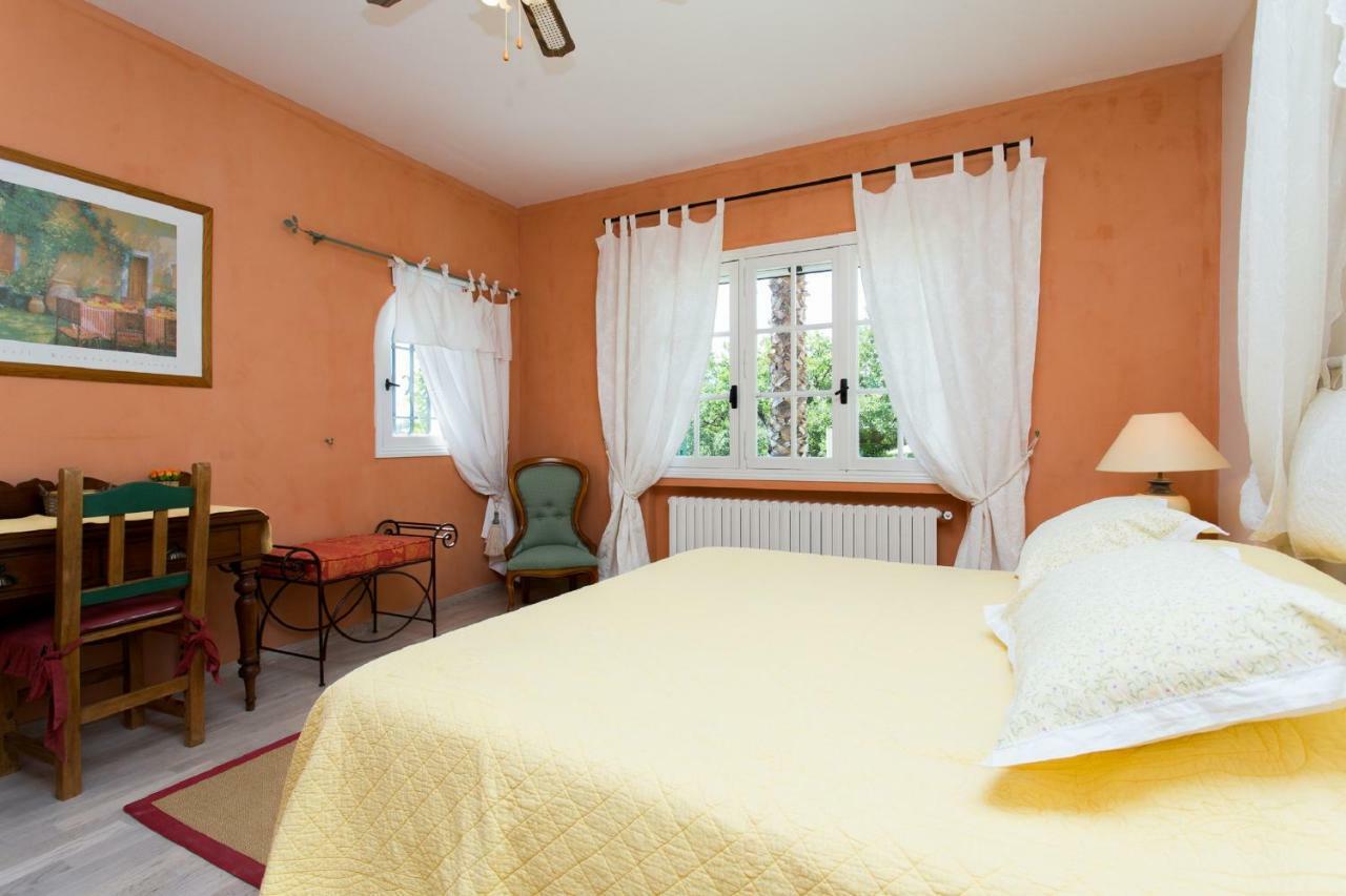 Mas Du Roc Bed & Breakfast Γκρας Εξωτερικό φωτογραφία