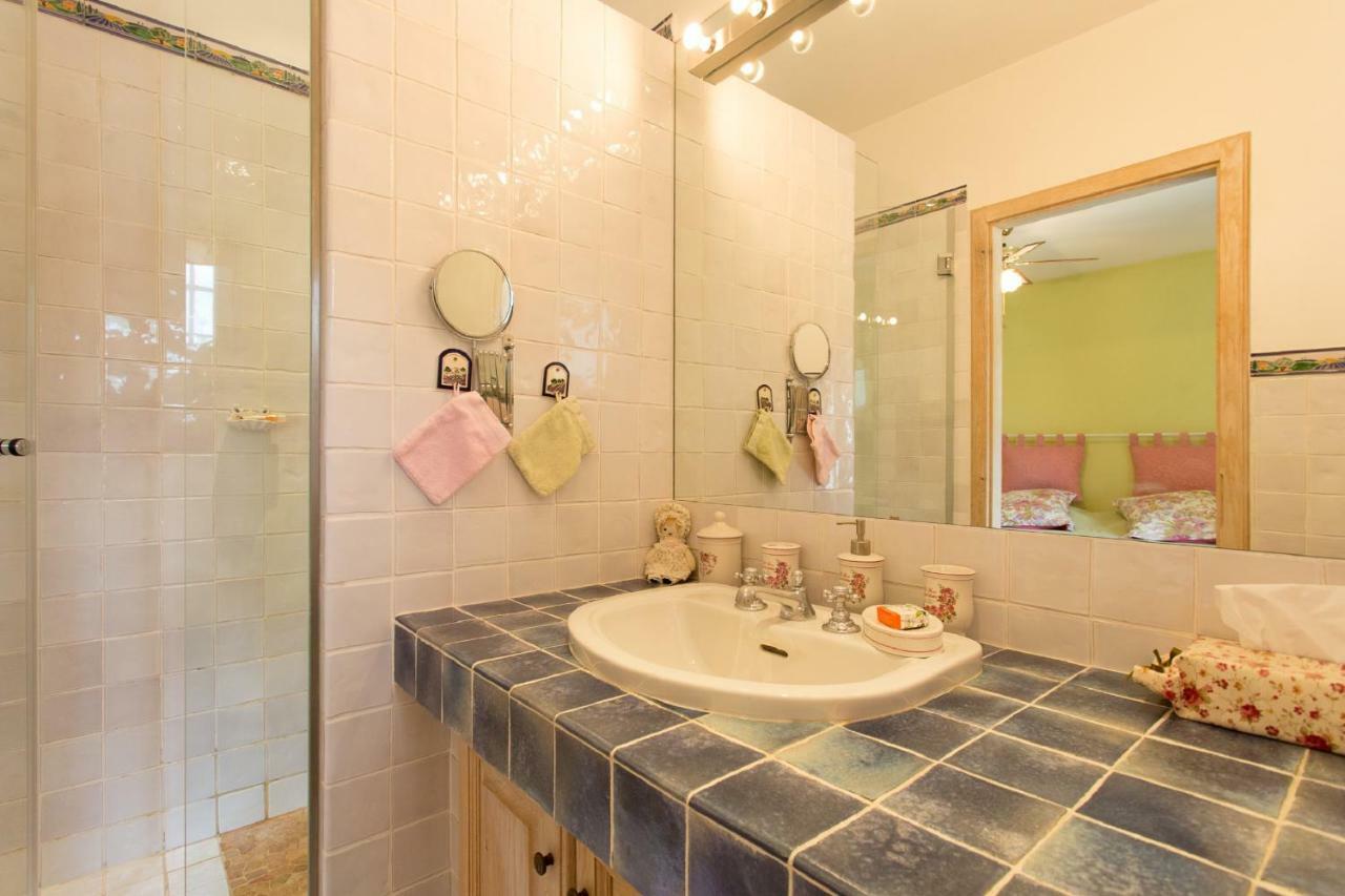 Mas Du Roc Bed & Breakfast Γκρας Εξωτερικό φωτογραφία